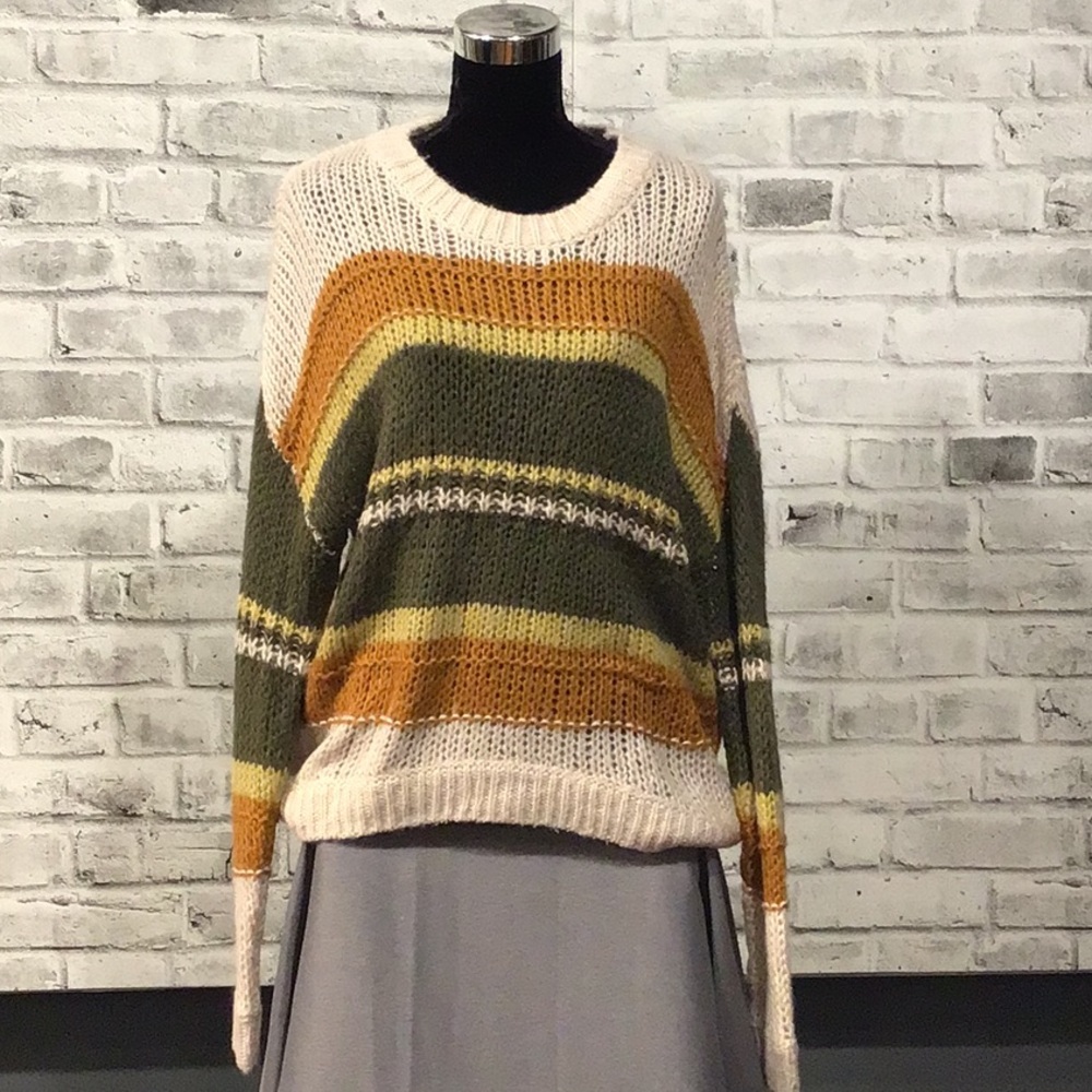 Knit crew neck long sleeve by Ichi